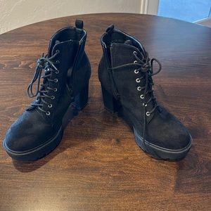 Top Moda Ankle Boots. Size 10.